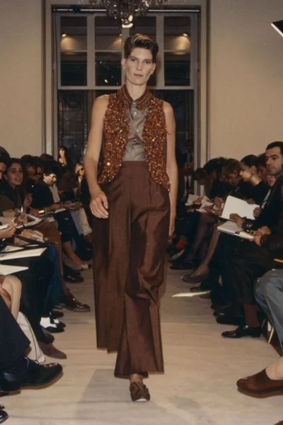 Look 10